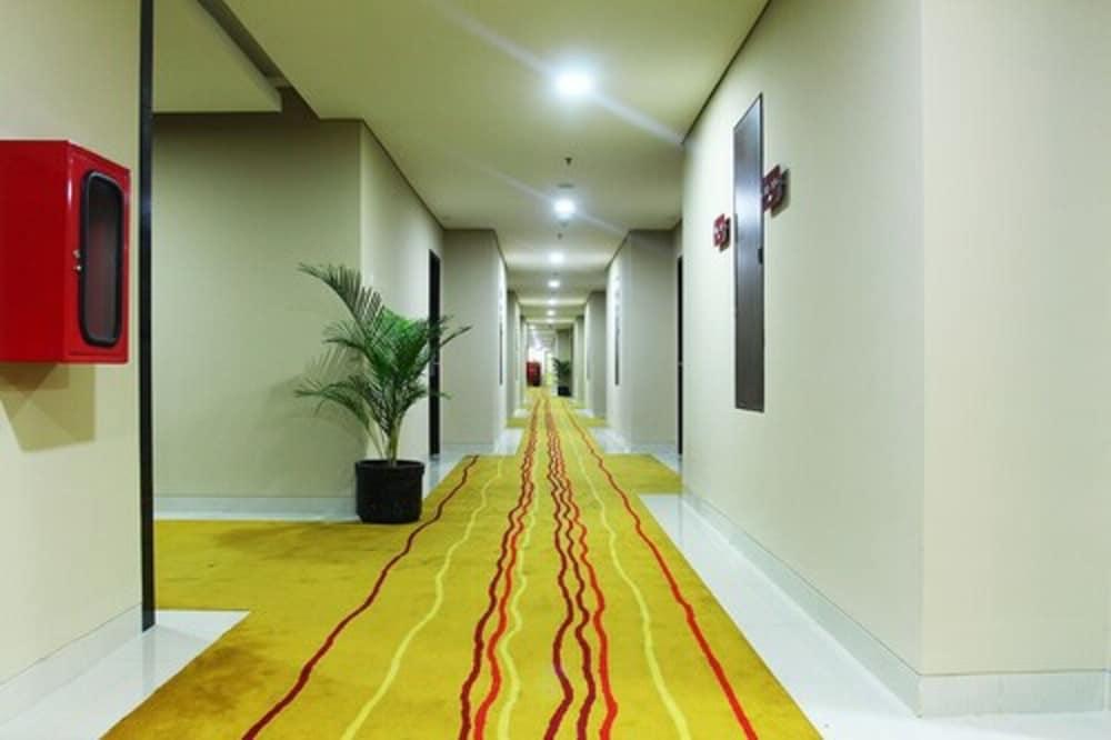 Merapi Merbabu Hotels Bekasi Extérieur photo