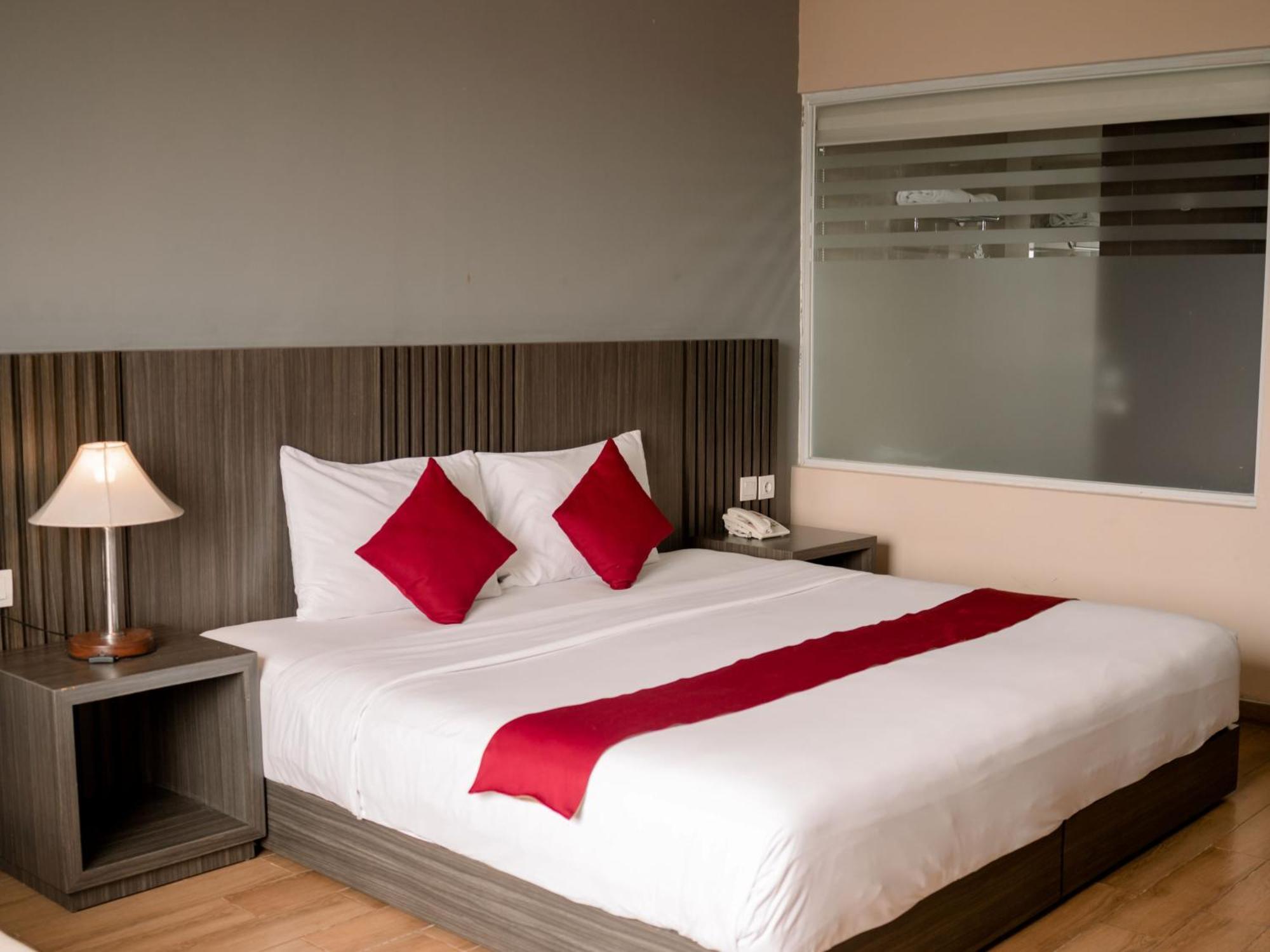 Merapi Merbabu Hotels Bekasi Extérieur photo